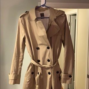 Women’s trench coat